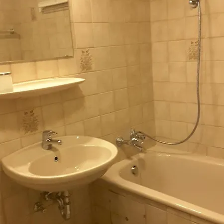 Res 216 - Residenz - Teilseeblick